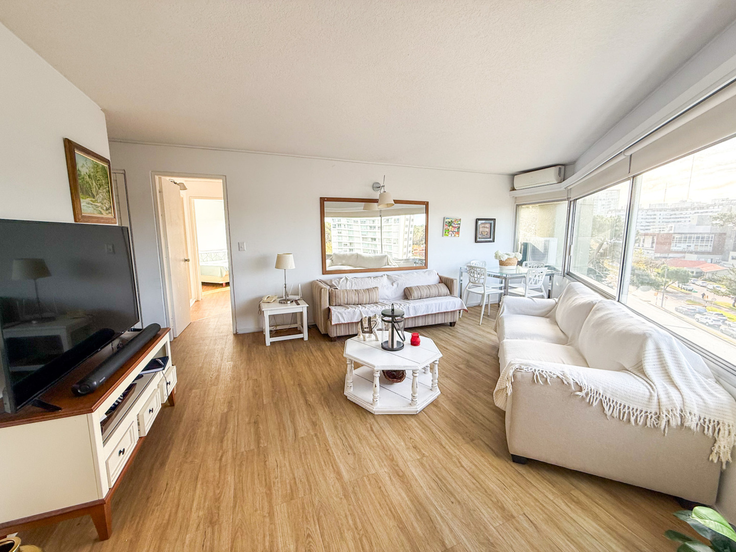 VENTA APARTAMENTO 2 DORMITORIOS 2 BAÑOS PISO MEDIO ROOSEVELT MANSA PUNTA DEL ESTE