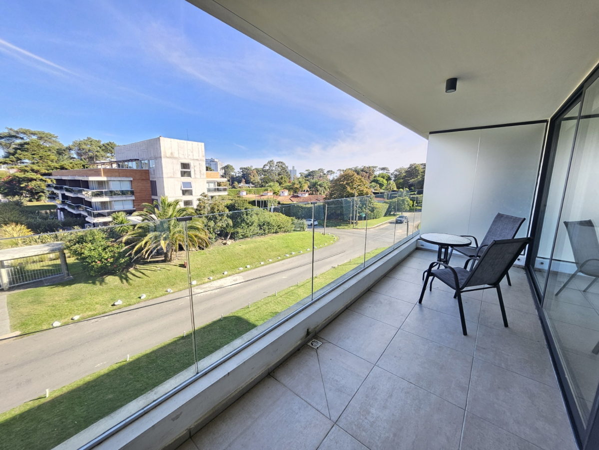 Venta apartamento 2 dormitorios en Playa Mansa Punta del Este