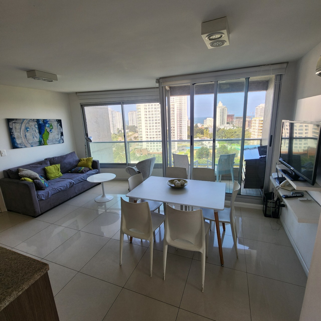  Alquiler temporal de apartamento 1 dormitorio en edificio con servicios punta del este 