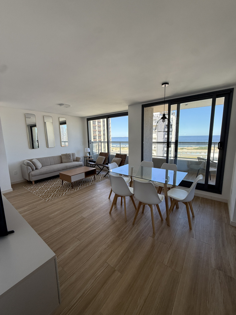  Venta apartamento 2 dormitorios en edificio con servicios Aidy Grill Punta del Este