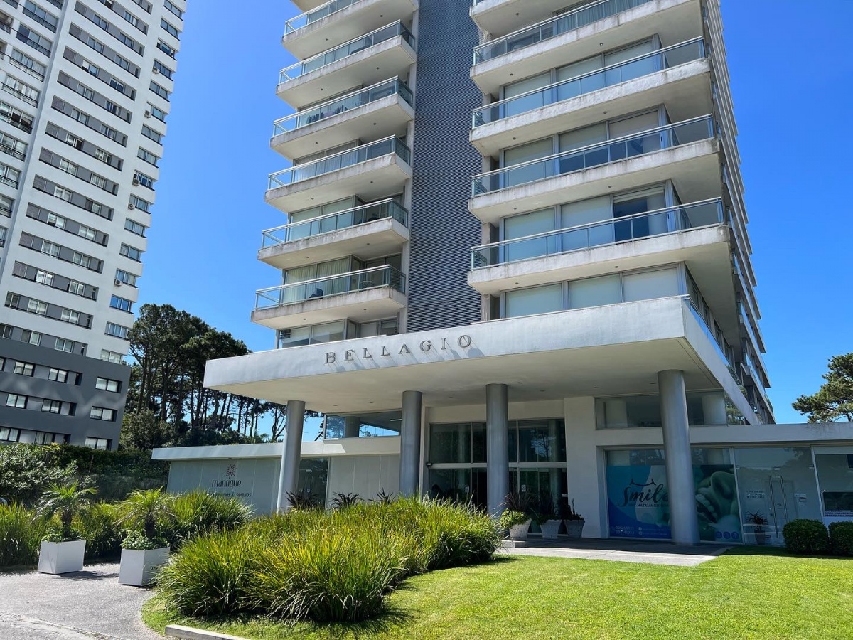  Venta y alquiler anual de apartamento de 2 dormitorios en Roosevelt Punta del Este