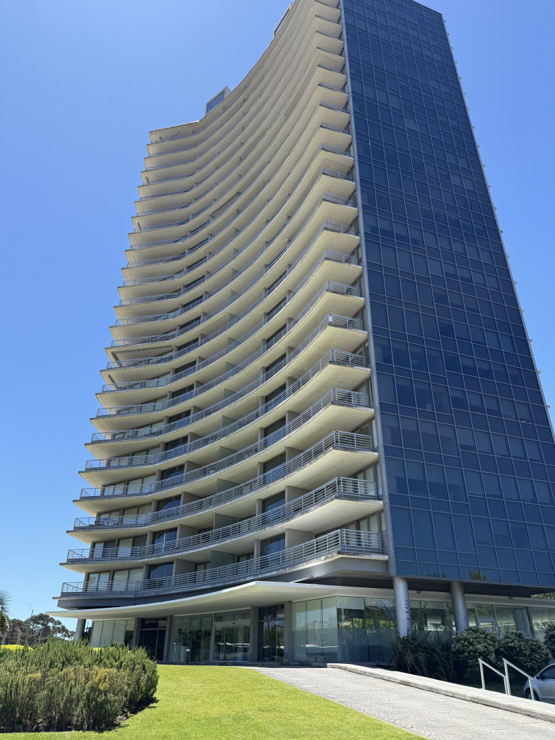  Alquiler anual e invernal de apartamento 2 dormitorios con full amenities en la pastora Punta del este 