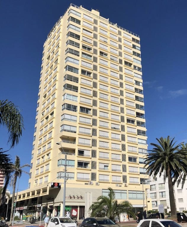  Venta departamento 1 y medio dormitorios en Peninsula Punta del Este