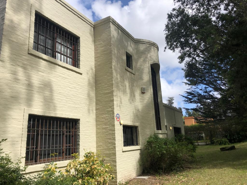  Casa en alquiler anual, 3 dormitorios, 2 baños en San Rafael.