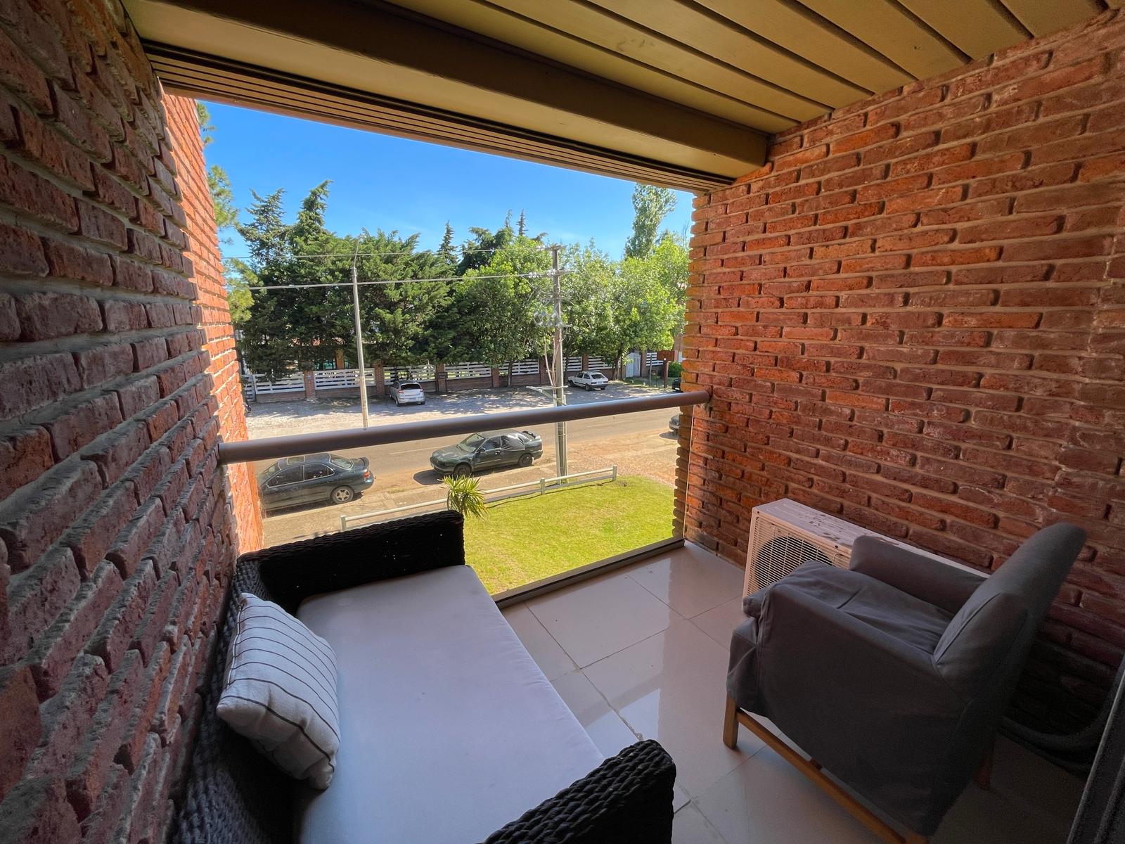  APARTAMENTO 2 DORMITORIOS CON COCHERA 