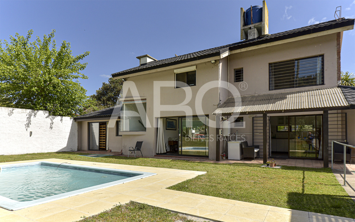  Casa Pinar sur 3 dormitorios, servicio y piscina