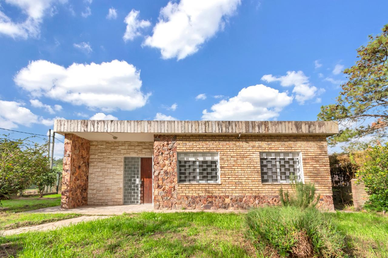  CASA 4 DORMITORIOS EN LOMAS DE SOLYMAR SUR. 