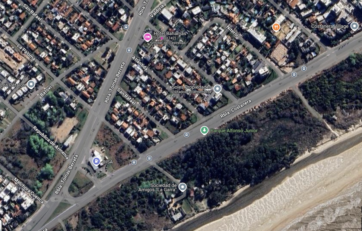  Frente al mar. Terreno en Barra de Carrasco sobre rambla