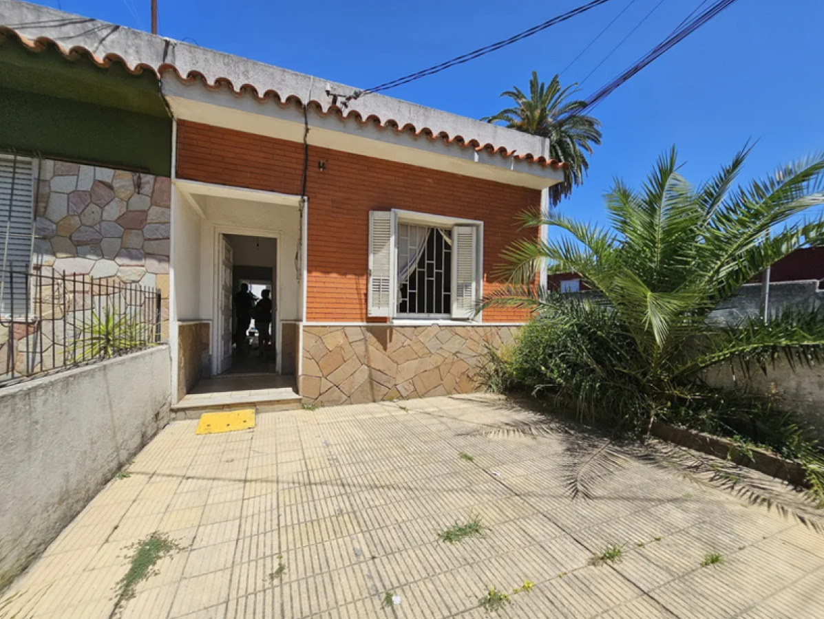  Venta 2 Apartamentos y Galpon Inversion Cerrito