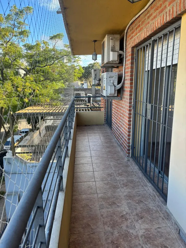  Alquiler Apartamento 4 Dormitorios Pocitos con balcon