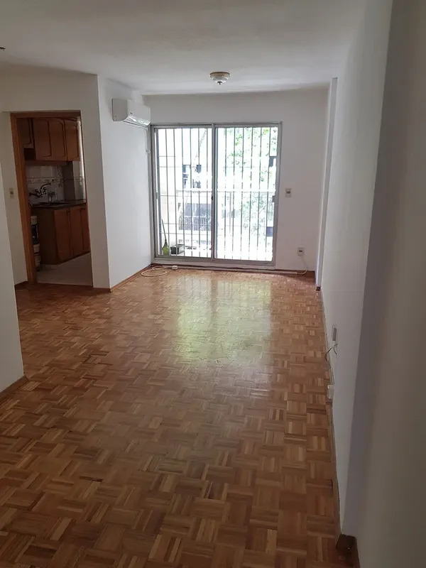  Alquiler Apartamento 1 Dormitorio Pocitos con balcon y garaje