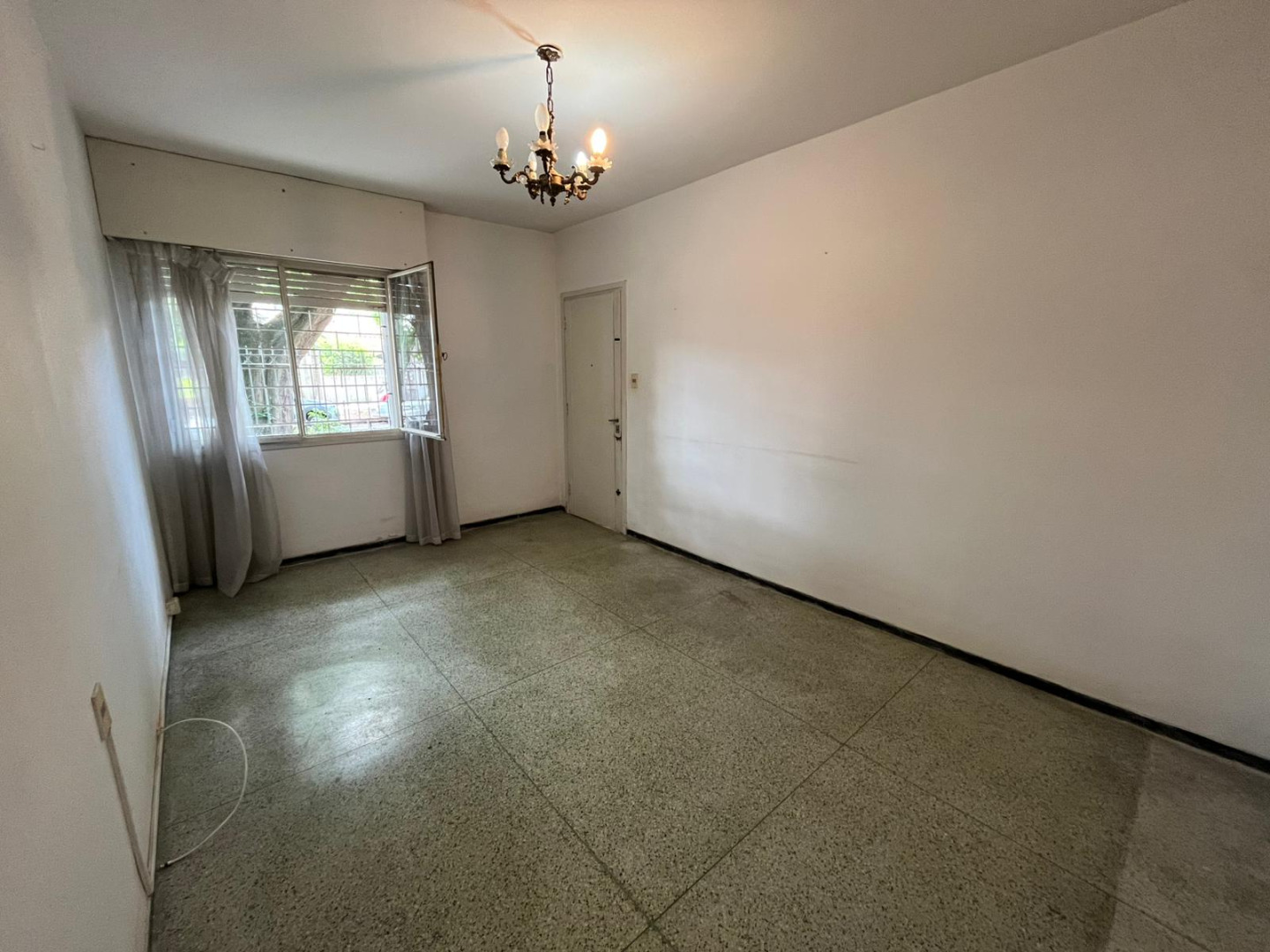  Alquiler Apartamento 2 Dormitorios La Blanqueada con patio