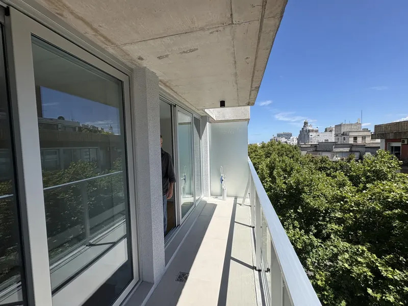  Alquiler Apartamento 1 Dormitorio Centro con Balcon y Garaje