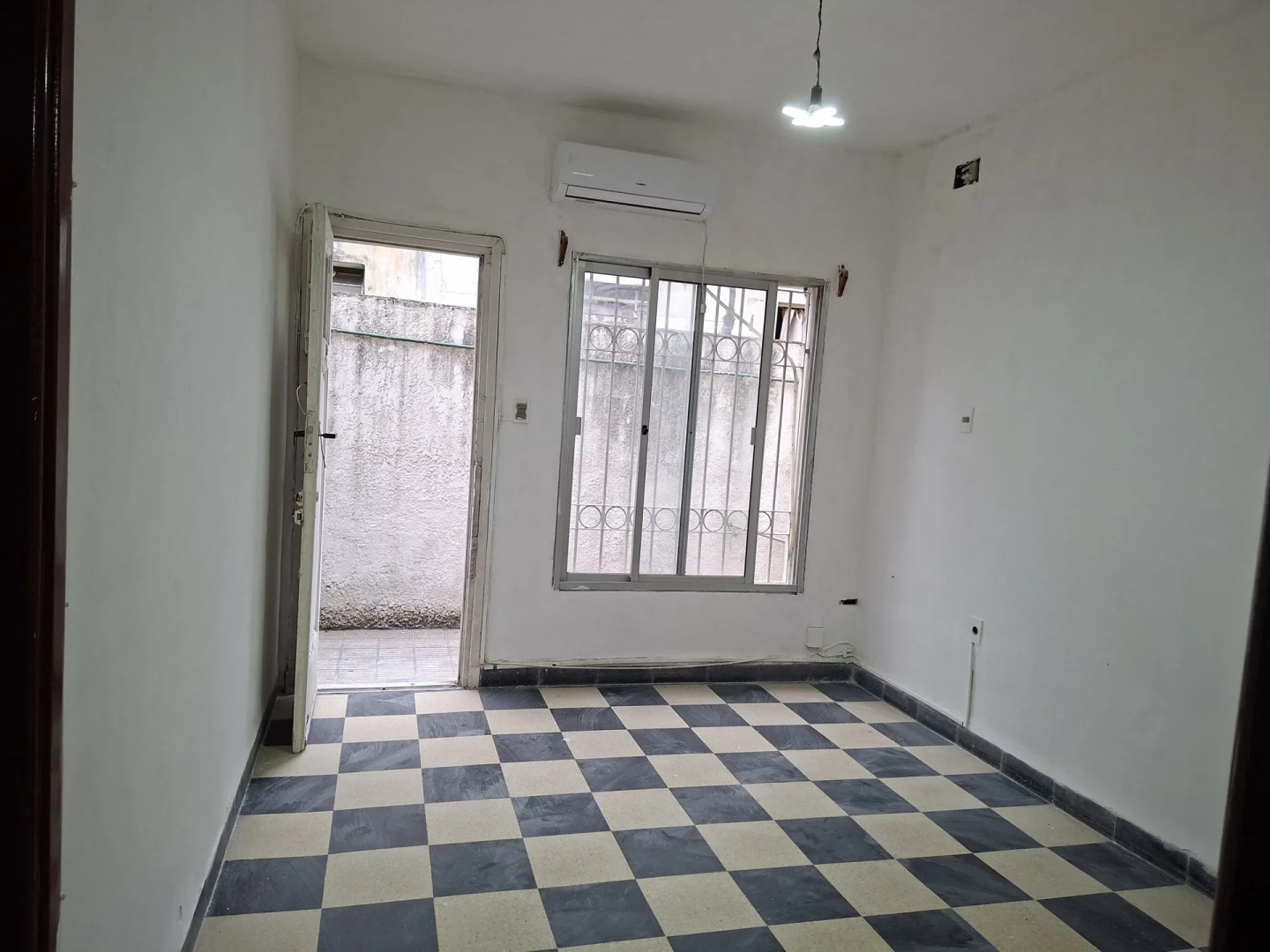  Alquiler Apartamento 1 Dormitorio Aires Puros con patio