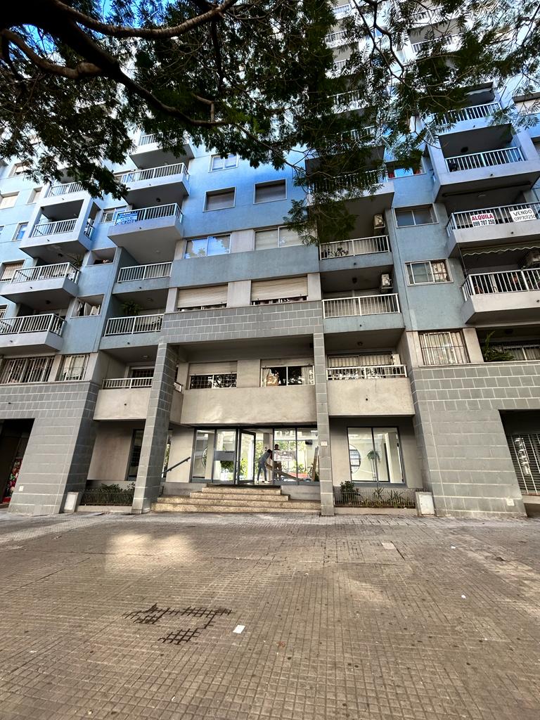  Apartamento con saldo ANV en Venta Aguada 2 Dormitorios y Balcón