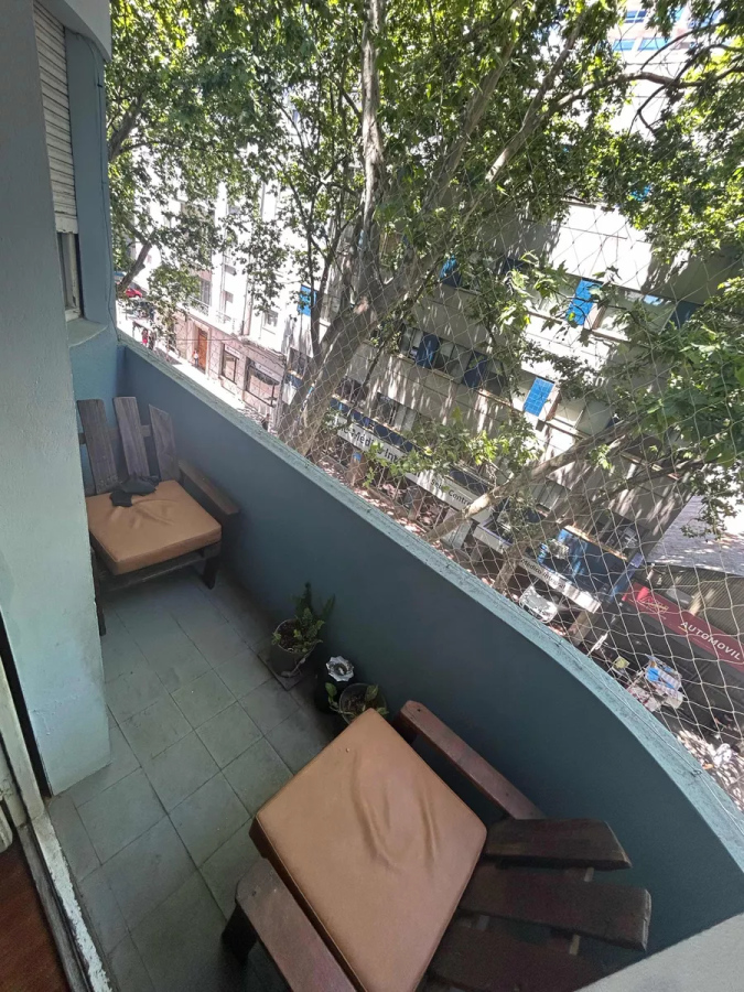  Venta Apartamento 2 Dormitorios Centro Balcón 