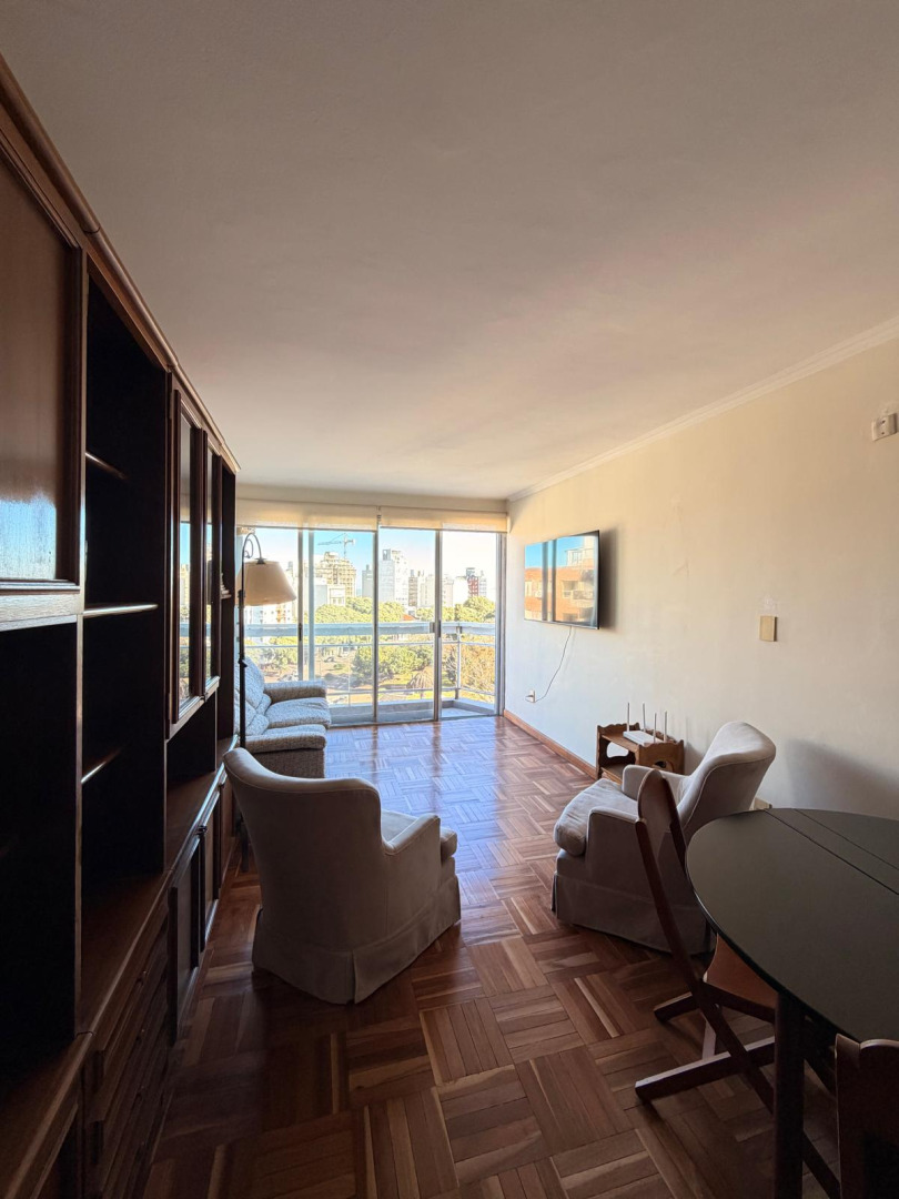  Alquiler Apartamento 2 Dormitorios Pocitos balcon y cochera