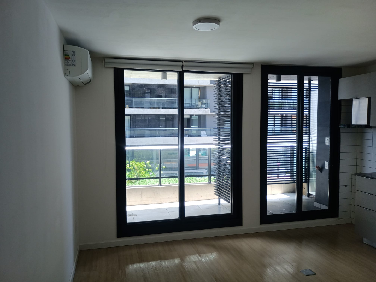  Alquiler Apartamento 1 Dormitorio Malvin con balcon y garaje