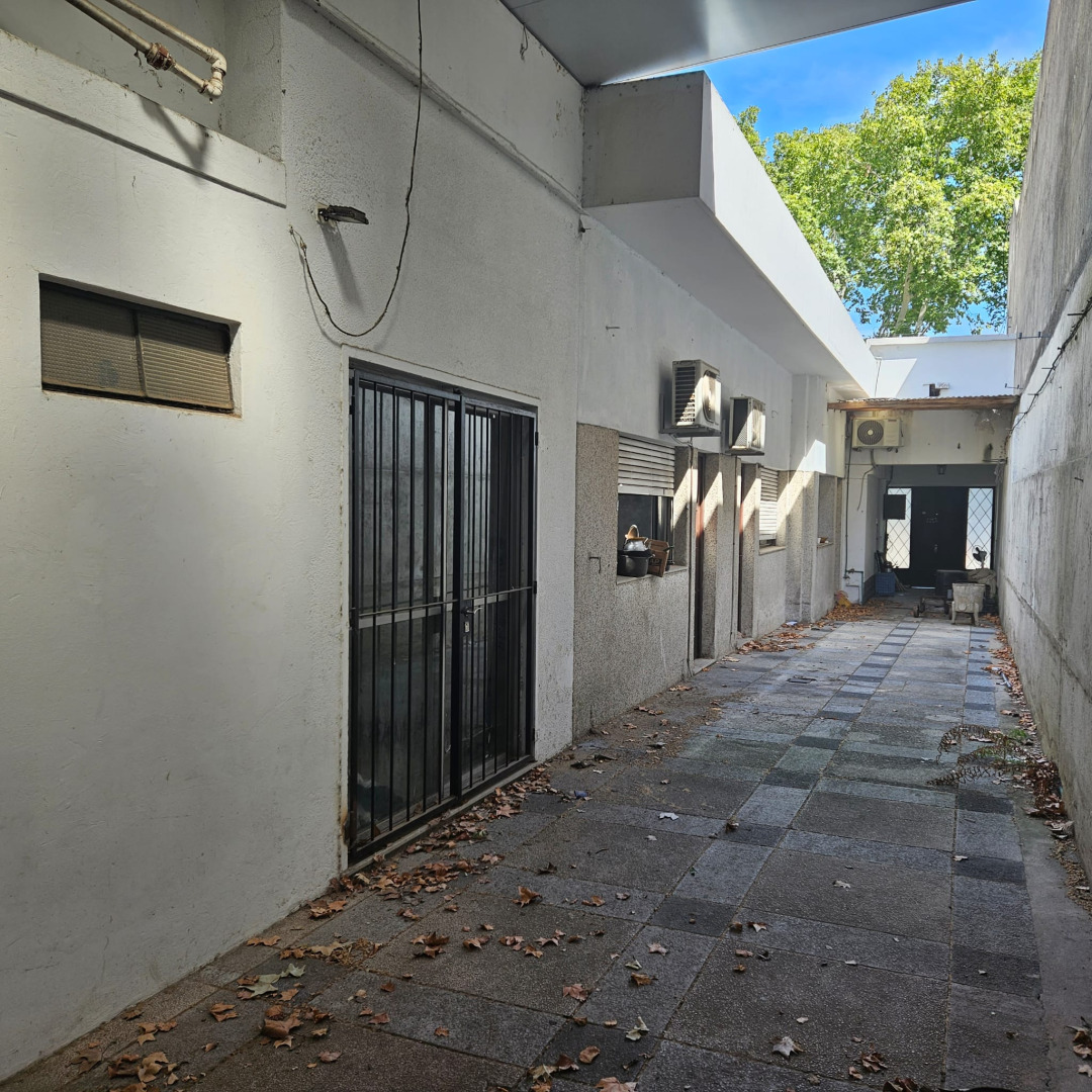  Venta Casa con Fabrica y Apartamento Bella Vista Inversion