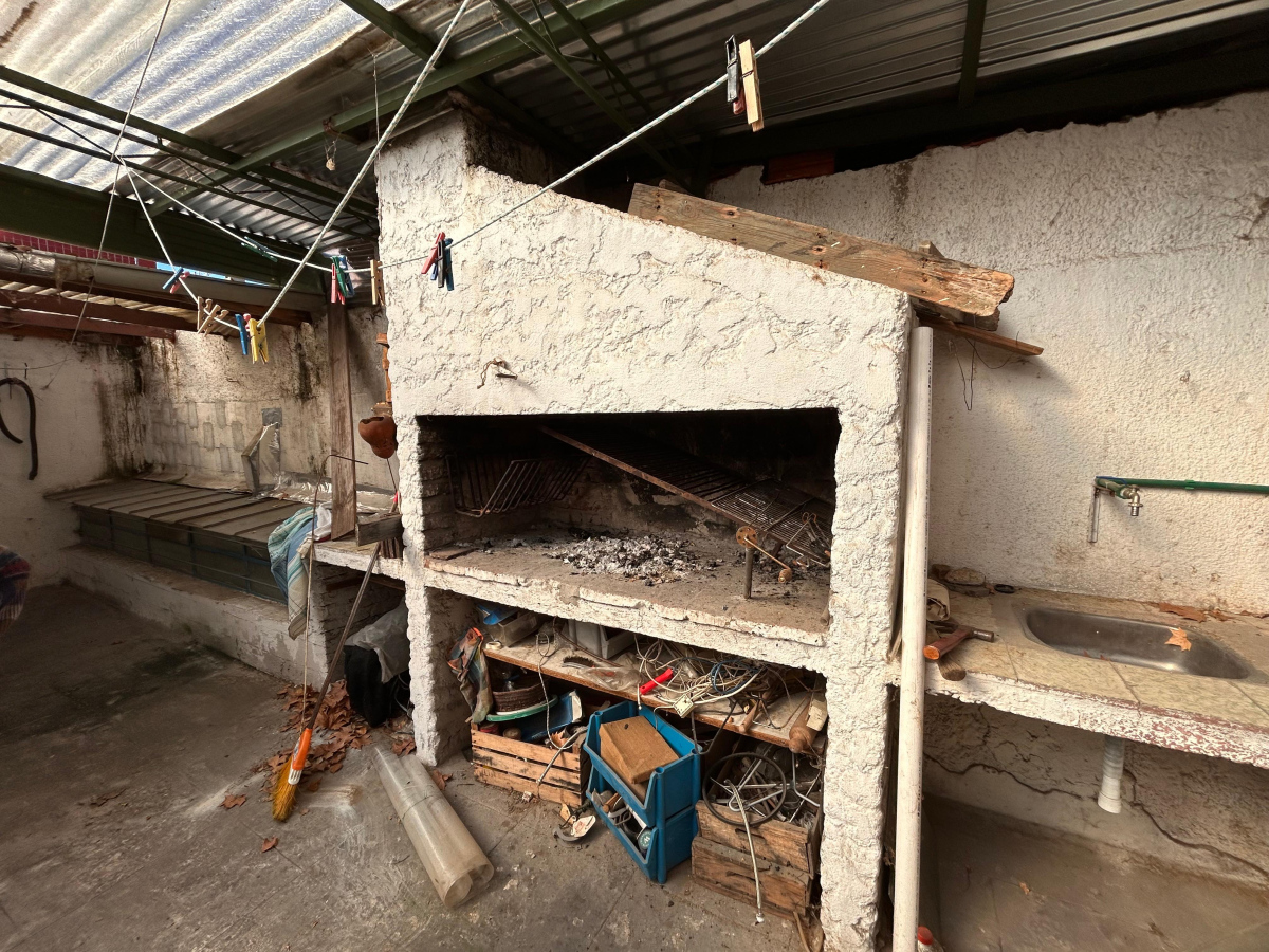  Venta Casa 3 Dormitorios Reducto con garaje,barbacoa y patio