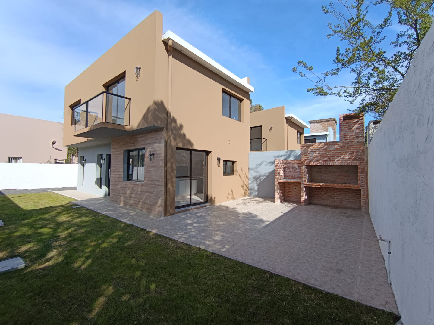  Venta Casa a Estrenar 3 Dormitorios Lomas de Solymar parrillero