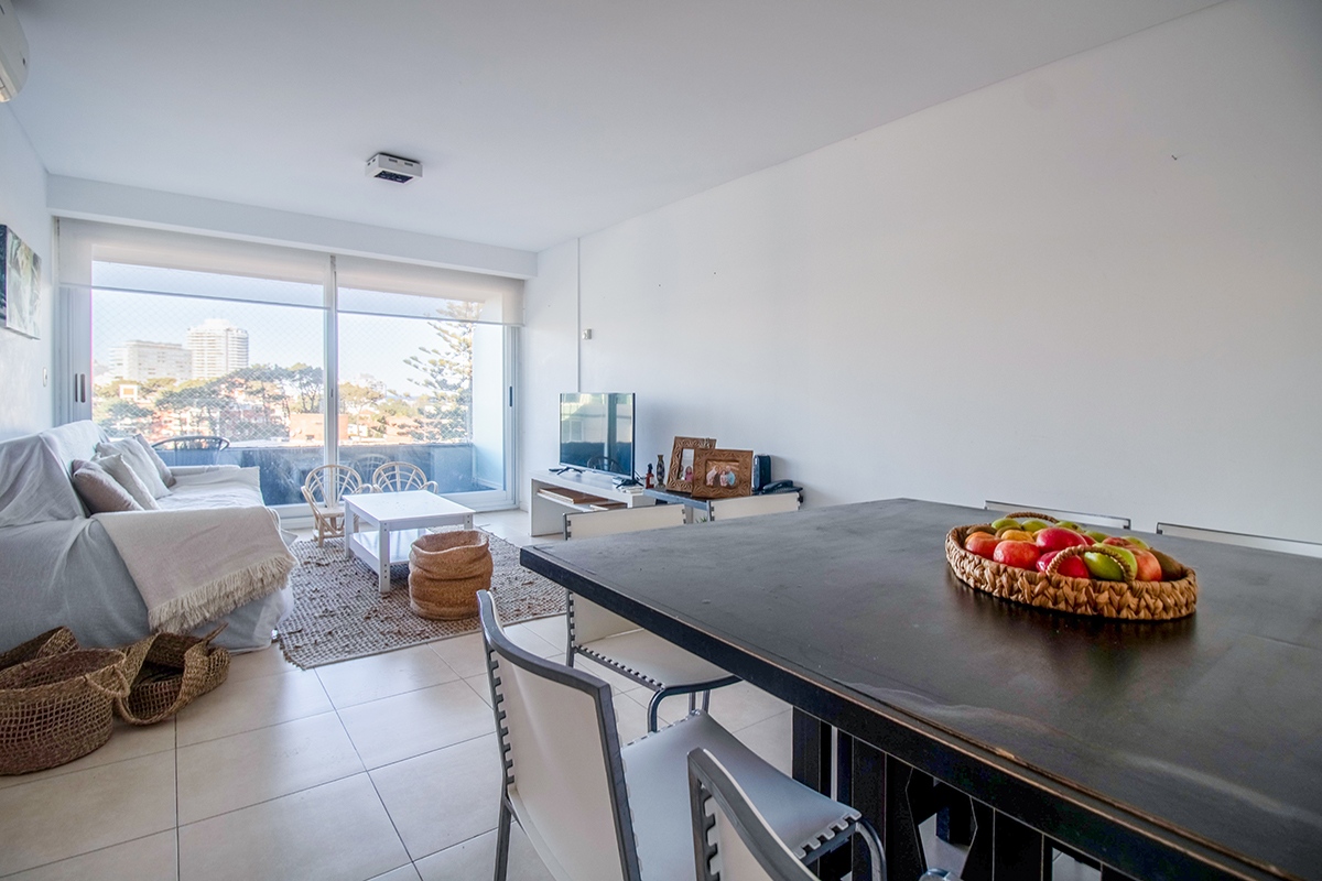  Venta Apartamento 3 dormitorios y medio en Chiverta, Punta del Este. Uruguay.