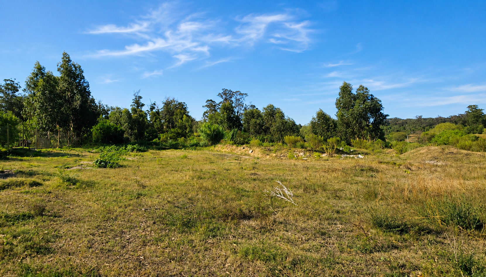  Venta de terrenos desde 1100 m2 en Barrio Golf de Punta del Este.