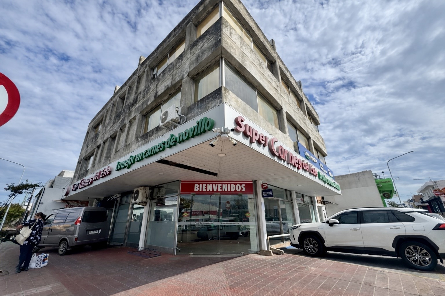  LOCAL COMERCIAL EN CENTRO DE MALDONADO