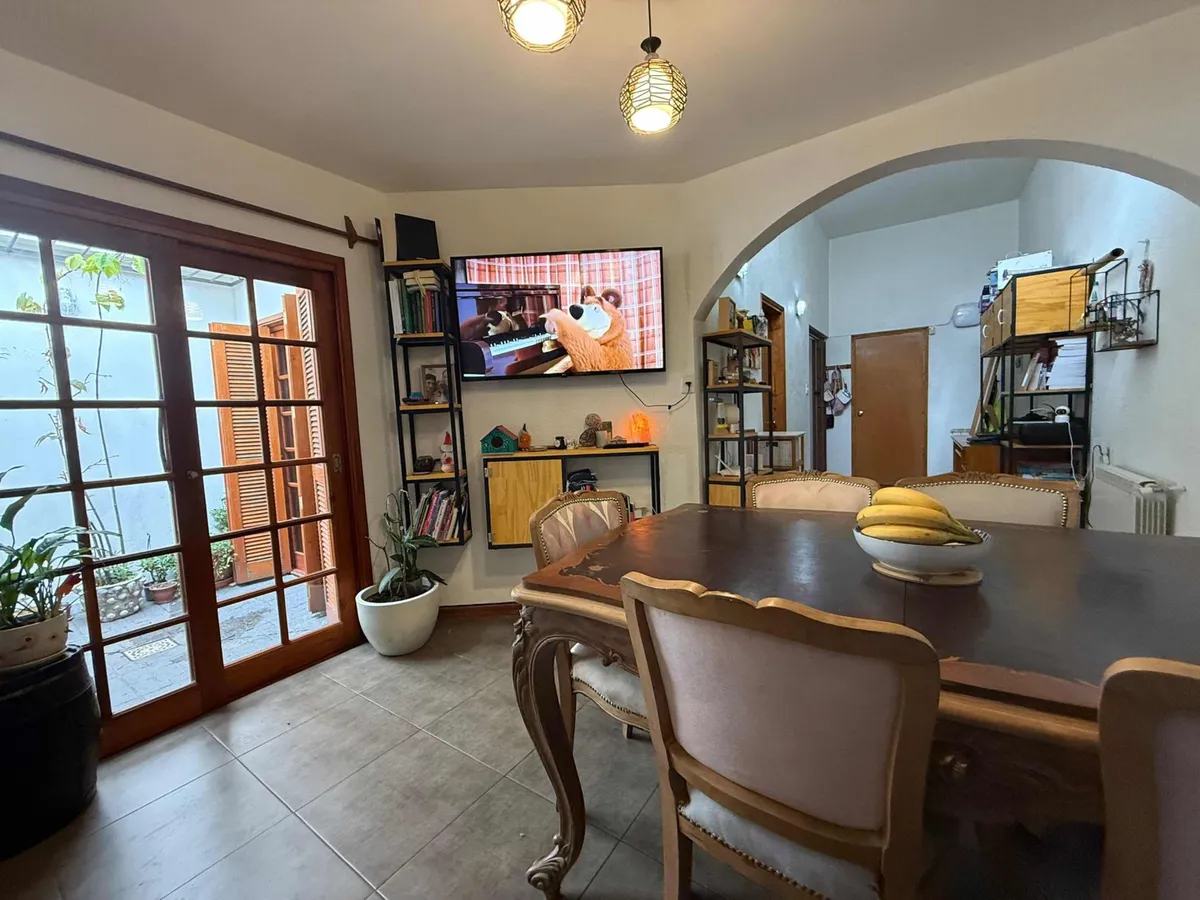  Vendo casa de 2 dormitorios en La Blanqueada con garaje 