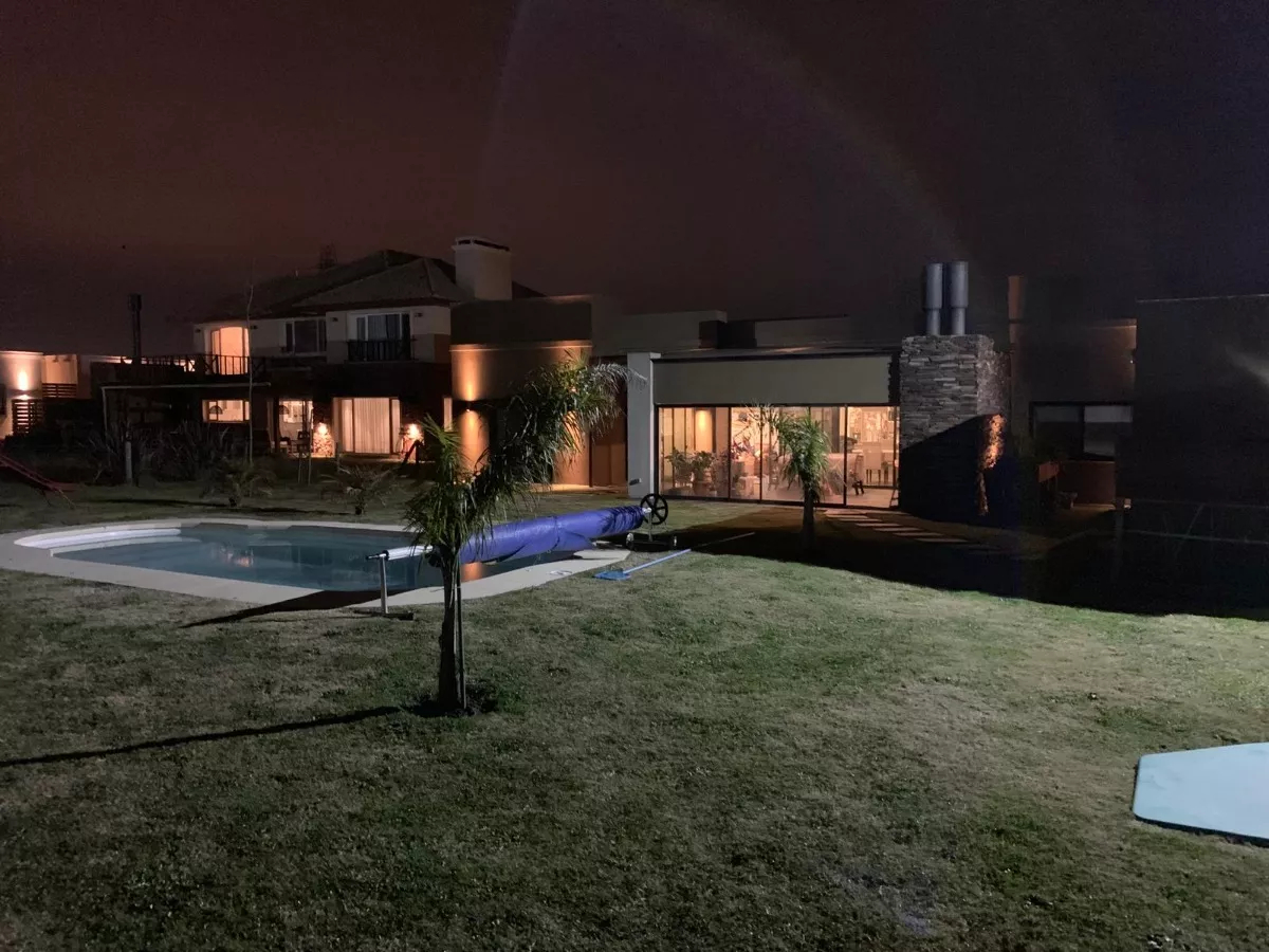  Venta casa Viñedos de La Tahona 4 dormitorios más anexo piscina barbacoa