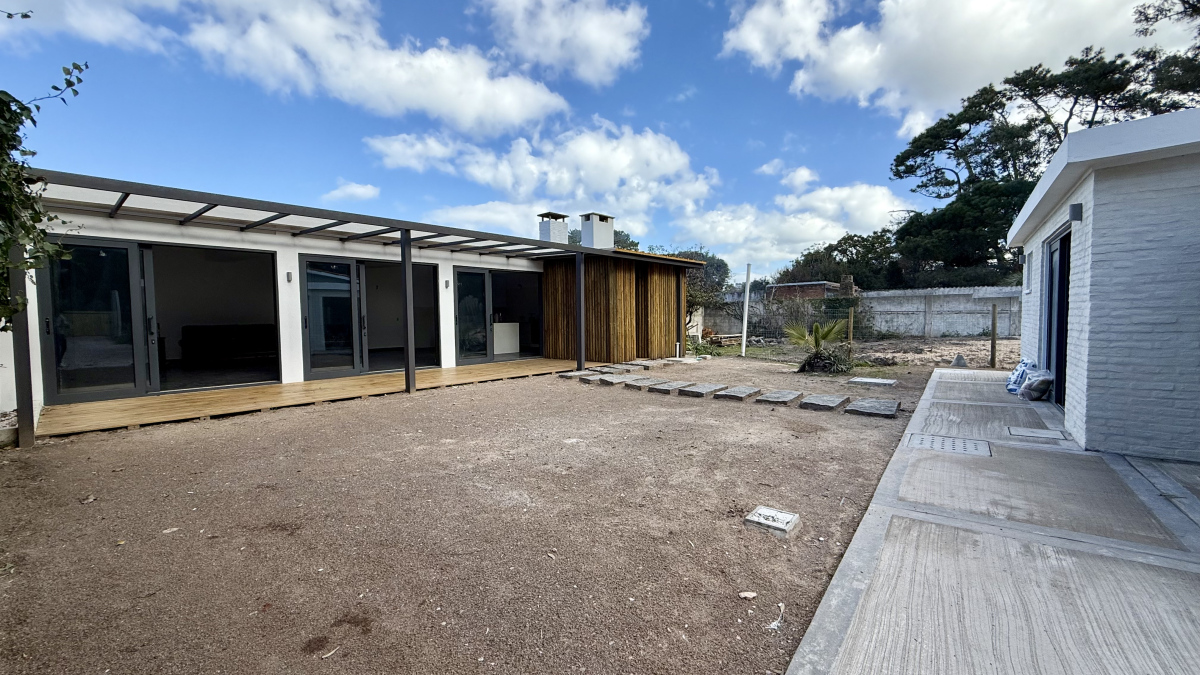  Casa 3 dormitorios San Rafael Punta del Este RECICLADA