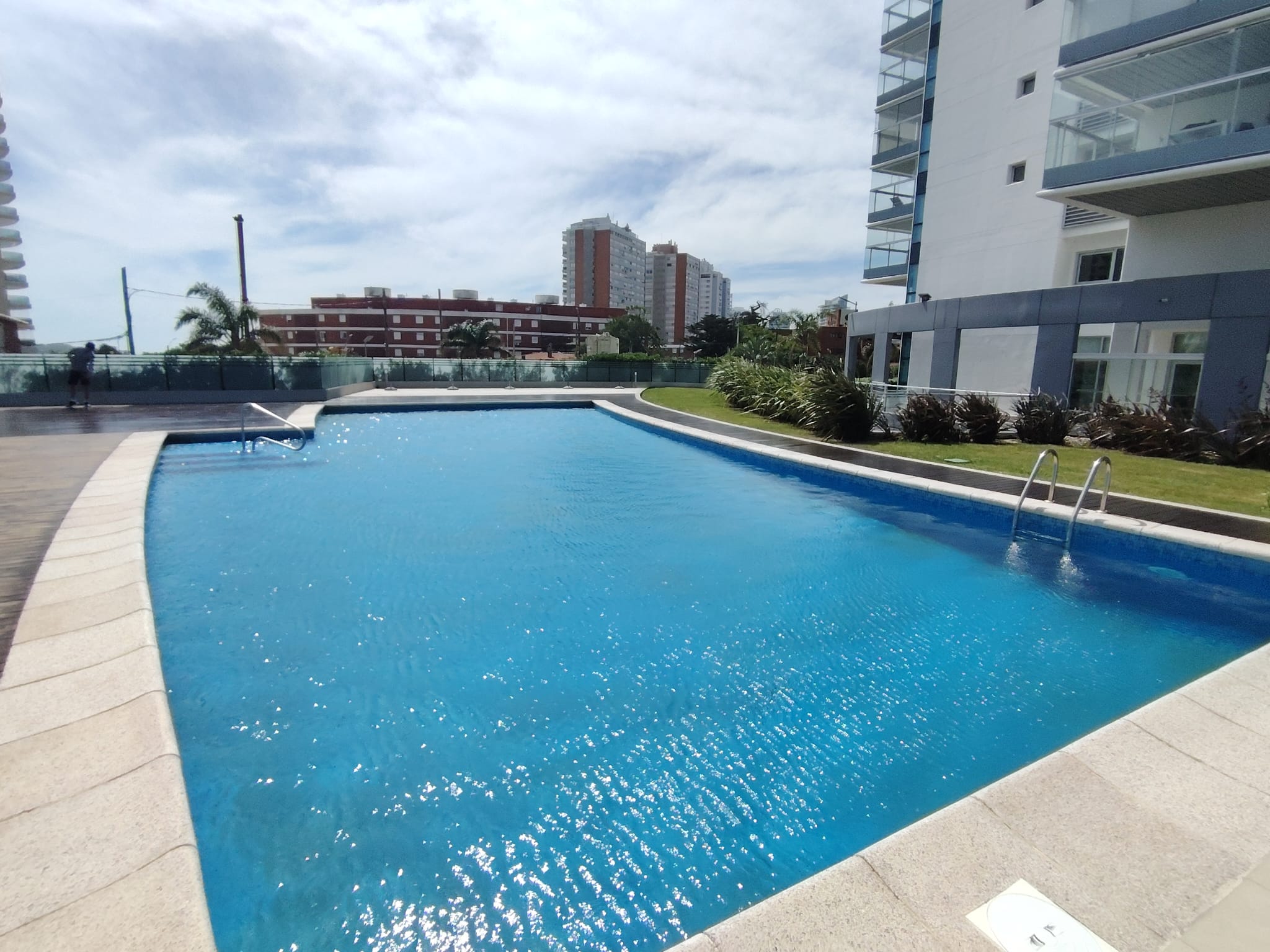  Alquiler Temporal apartamento 2 dormitorios Playa Mansa Miami Boulevard Punta del Este