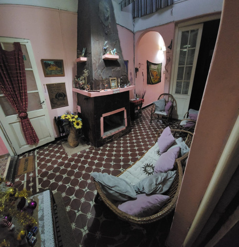  Casa en Venta, en Colón. 3 dormitorios. Jardín