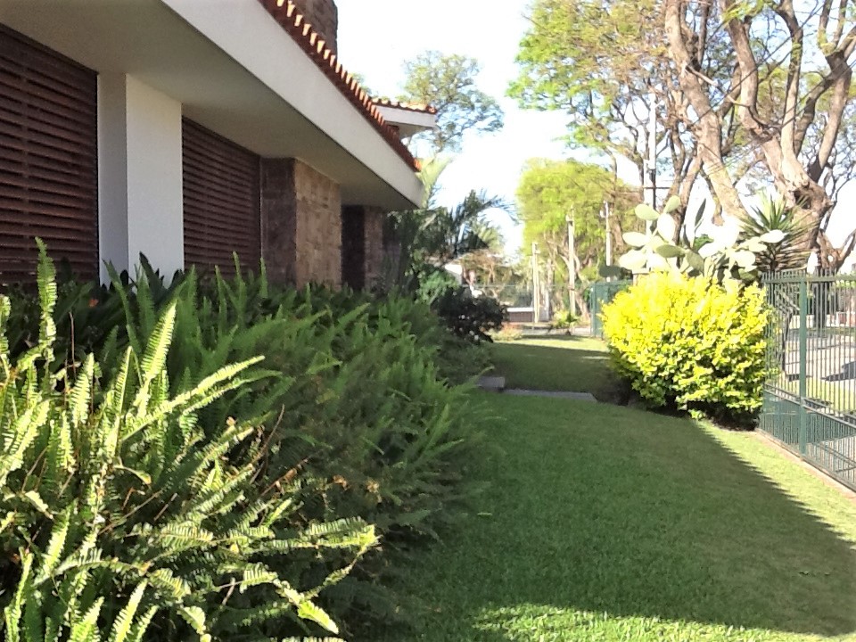  Punta Gorda Excelente Arquitectura con sello propio a mts. de la Rambla y muy próximo al Centro Comercial de Punta Gorda Gral Pazntorno