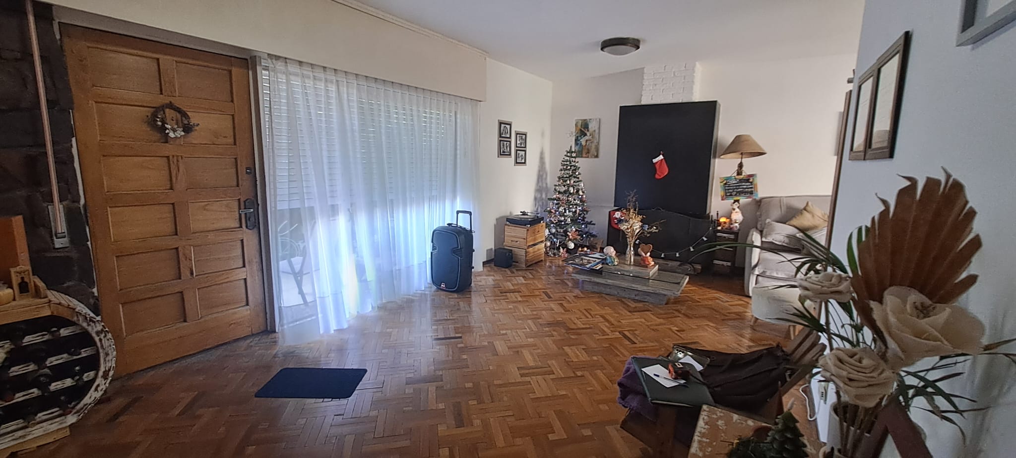  Venta Casa con Renta Próximo Club Náutico & Playa La Mulata 2 dormitorios + Servicio o Escritorio con Baño