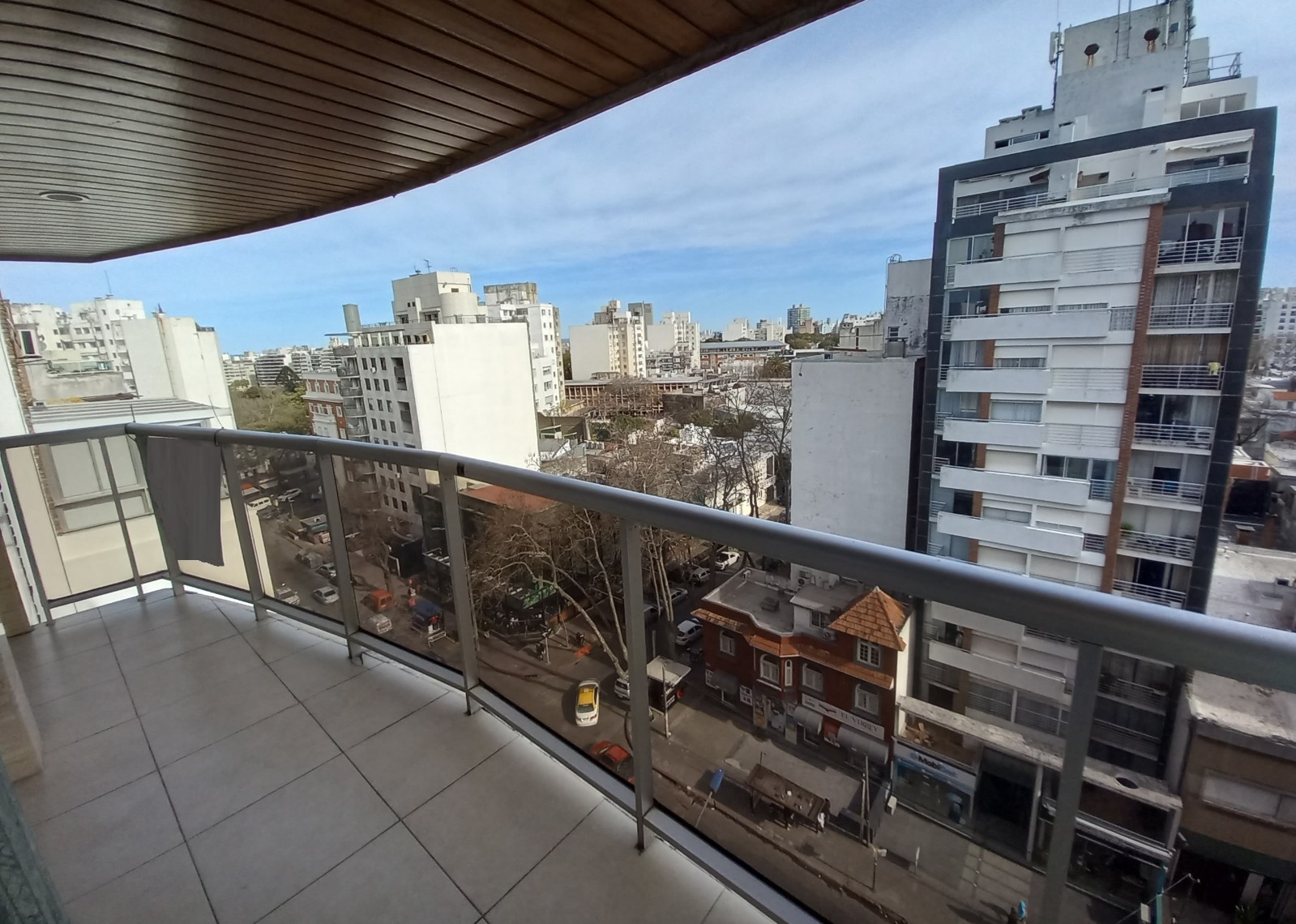 Alquiler Apartamento 3 Dormitorios + Garage – Punta Carretas