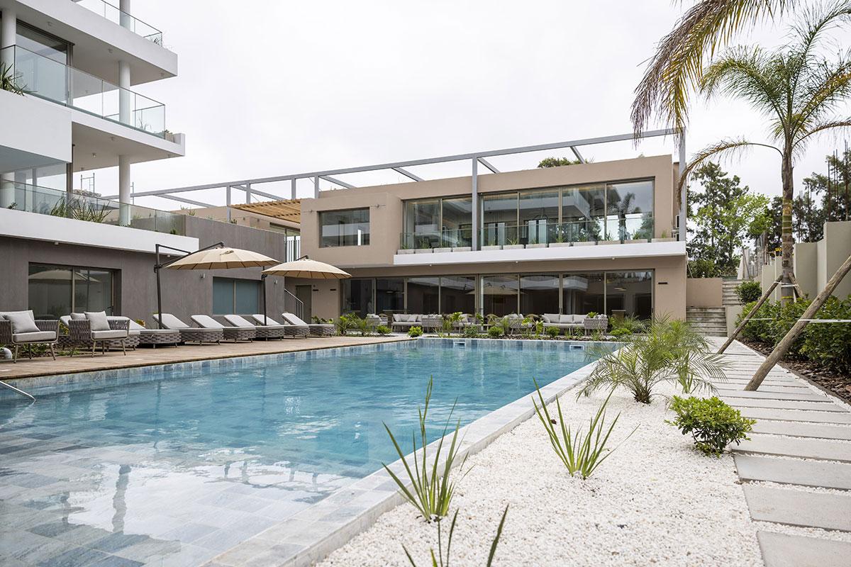  Alquiler Apartamento 2 Dormitorios Con Garage en Carrasco - Barrio Parque - Alive Residence