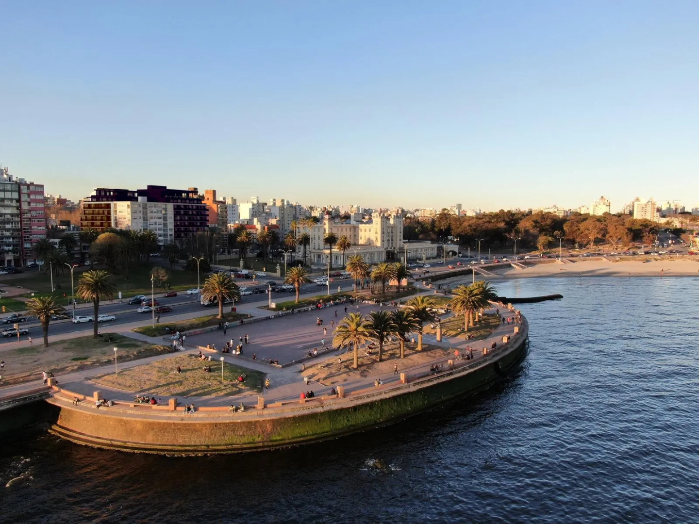  Venta Apartamento 2 Dormitorios - Parque Rodo - Cosmopolitan
