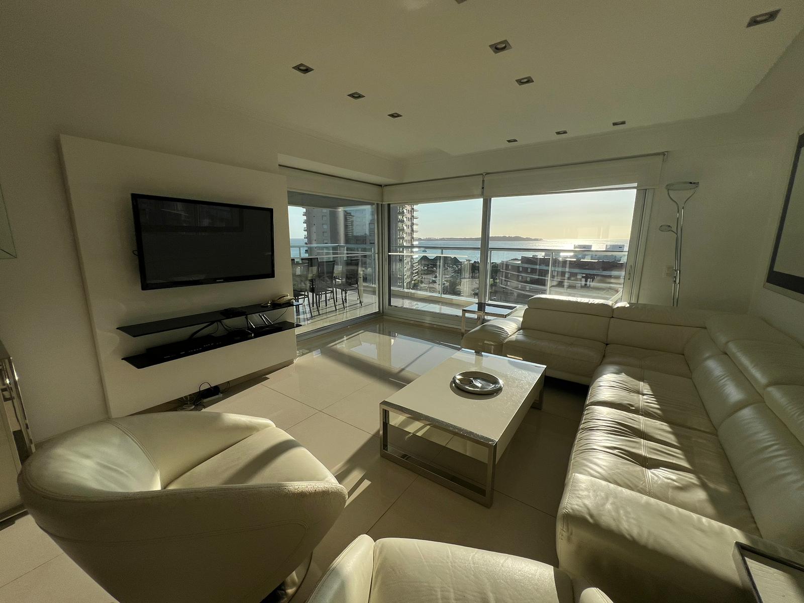  Apartamento en venta de 3 dormitorios en Miami Boulevard