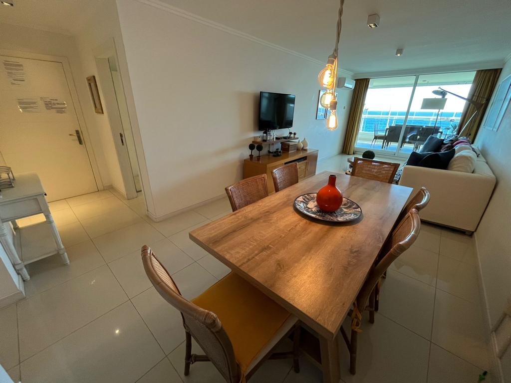  Apartamento en venta de 2 dormitorios en Edificio Cruceros