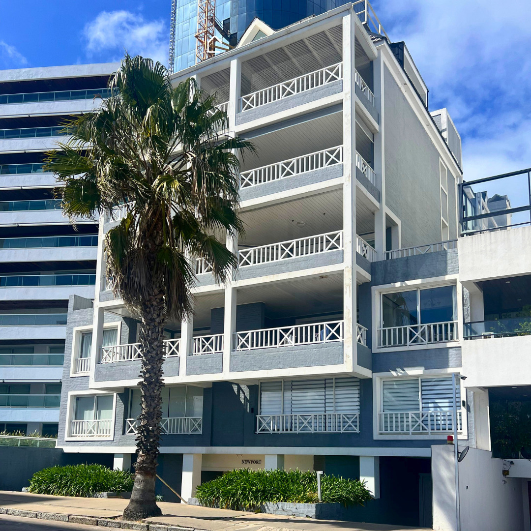  Departamento En Venta Frente Al Puerto Punta Del Este Península. Edificio New Port. Calle 20. 4 Dormitorios 4 Baños.