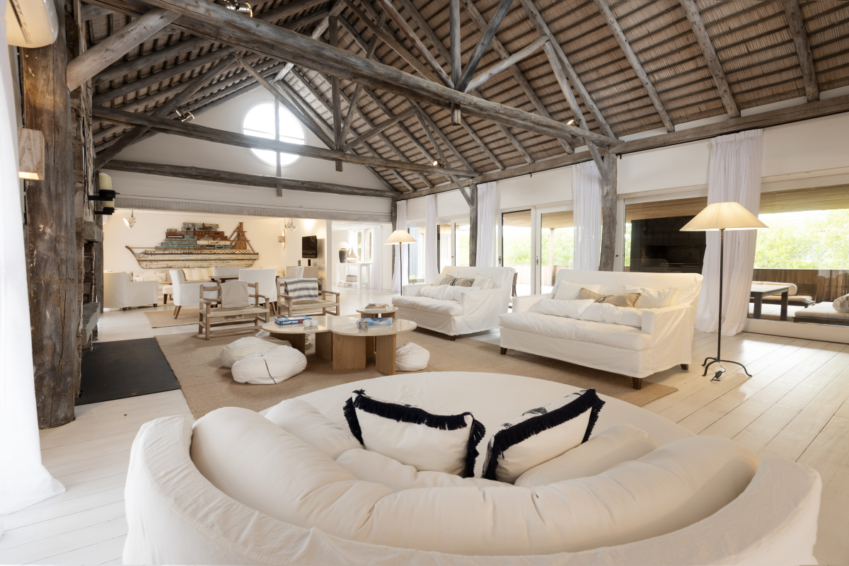  CASA EN EL PUEBLO DE JOSÉ IGNACIO SOBRE EL MAR