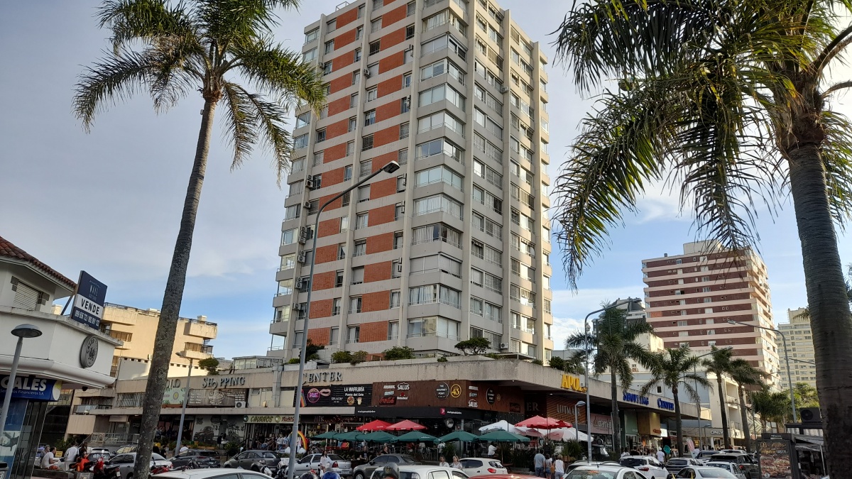  Alquiler enero 2 dormitorios excelente vista punta del este
