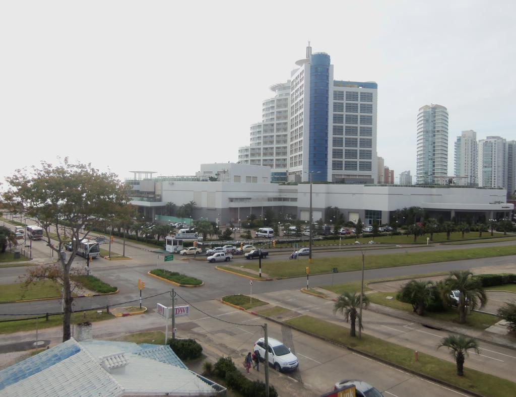  APARTAMENTO DE 2 DORMITORIOS VISTA A PLAYA MANSA EN ALQUILER TEMPORAL