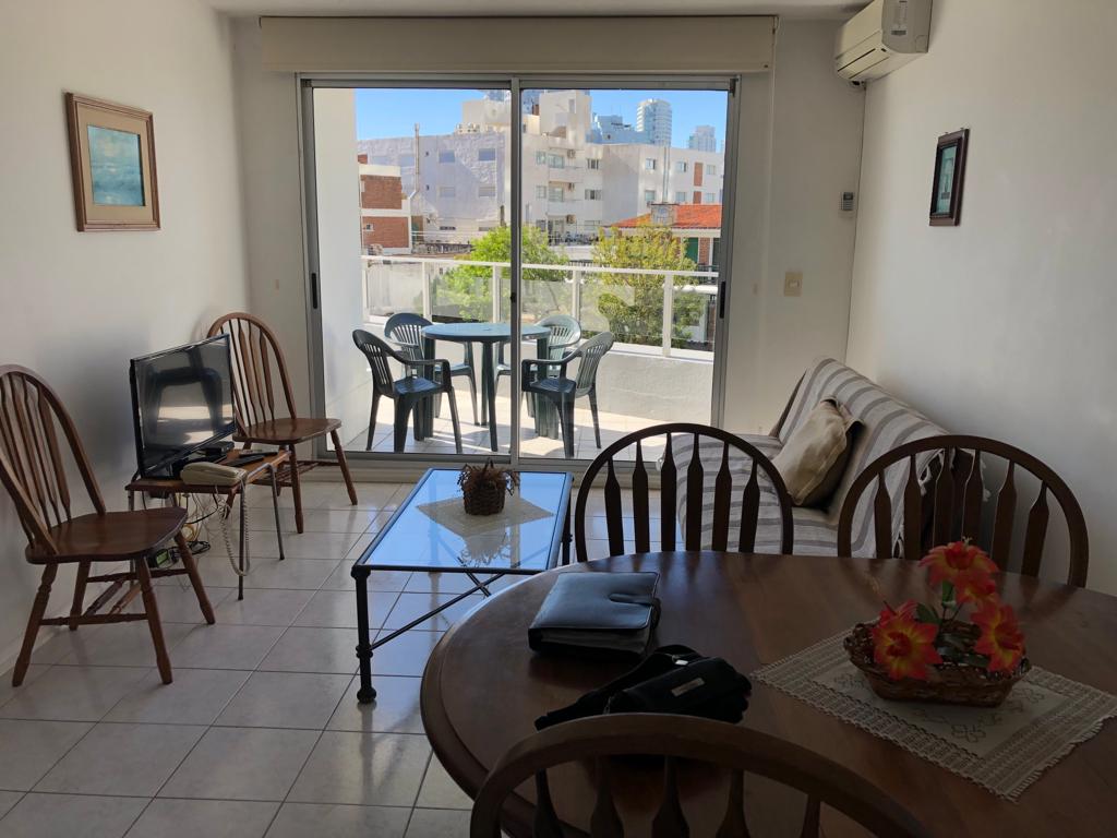  ALQUILER 1 DORMITORIO PUNTA DEL ESTE CON PISCINA 