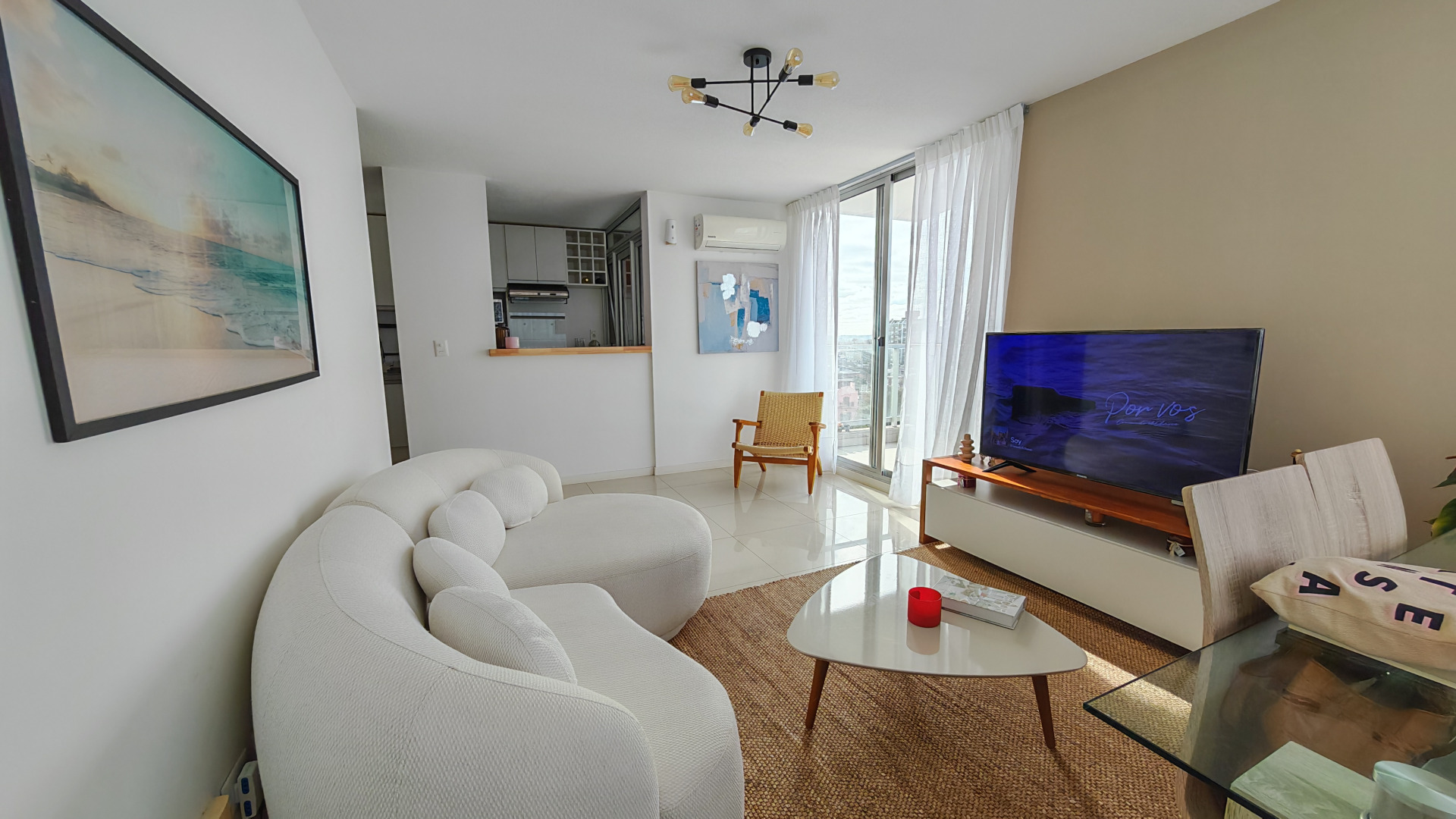  Alquiler anual apartamento de 2 dormitorios  a pasos de Atlantico Shopping