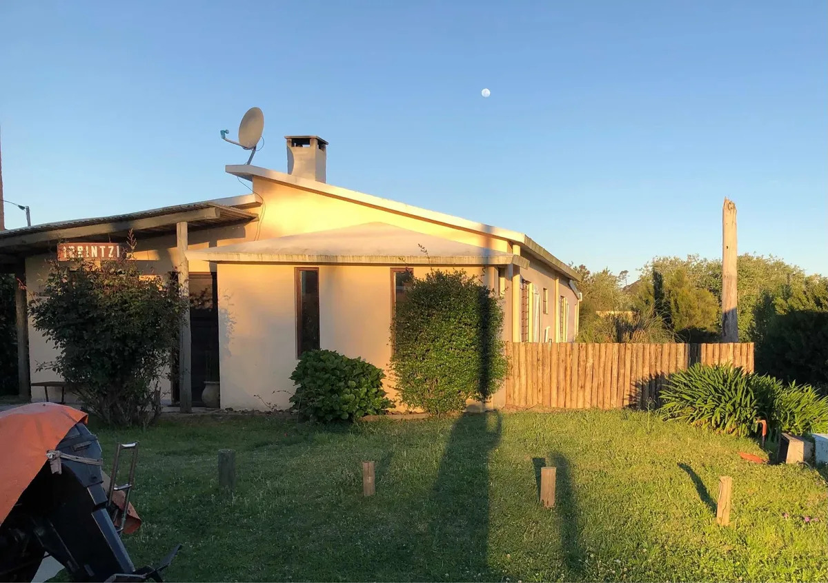  Adorable Casa Piscina Climatizada en piria 