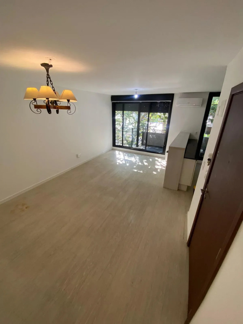  Venta Apartamento con Renta 2 Dormitorios Garage Balcón, Cordón Montevideo. H