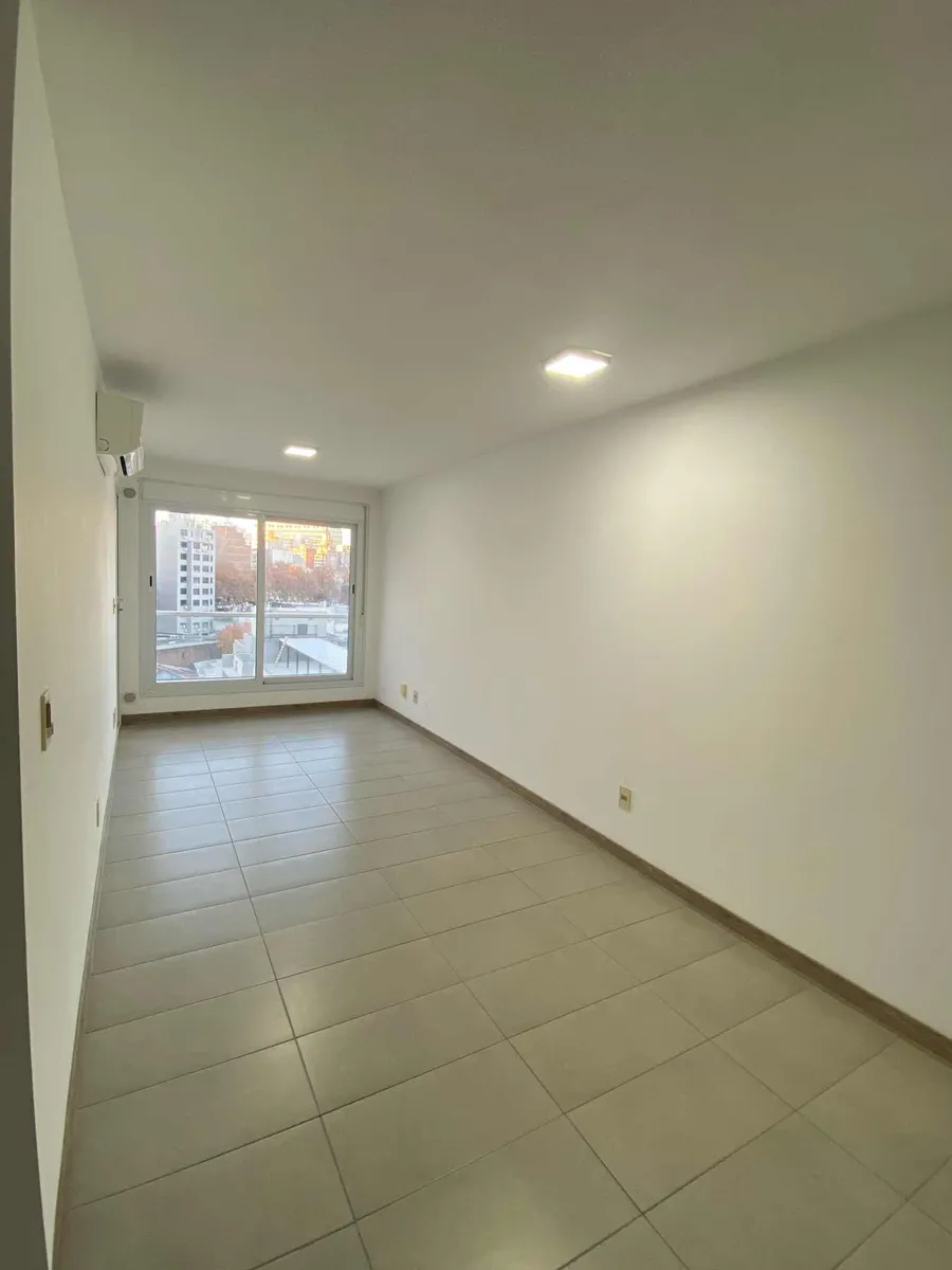  Alquilo Apartamento 1 Dormitorio, Centro, J