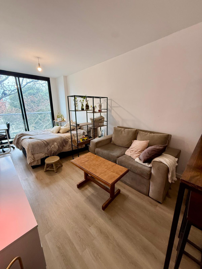  Alquiler Apartamento. Pocitos. Monoambiente. Muy buen estado